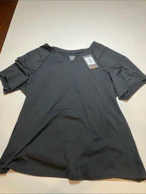 Men's Black V-Neck Short Sleeve Performance Tee
